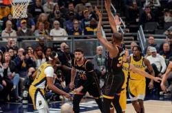 开云体育官方网站-太阳逆转浙江队，西亚卡姆刷新纪录